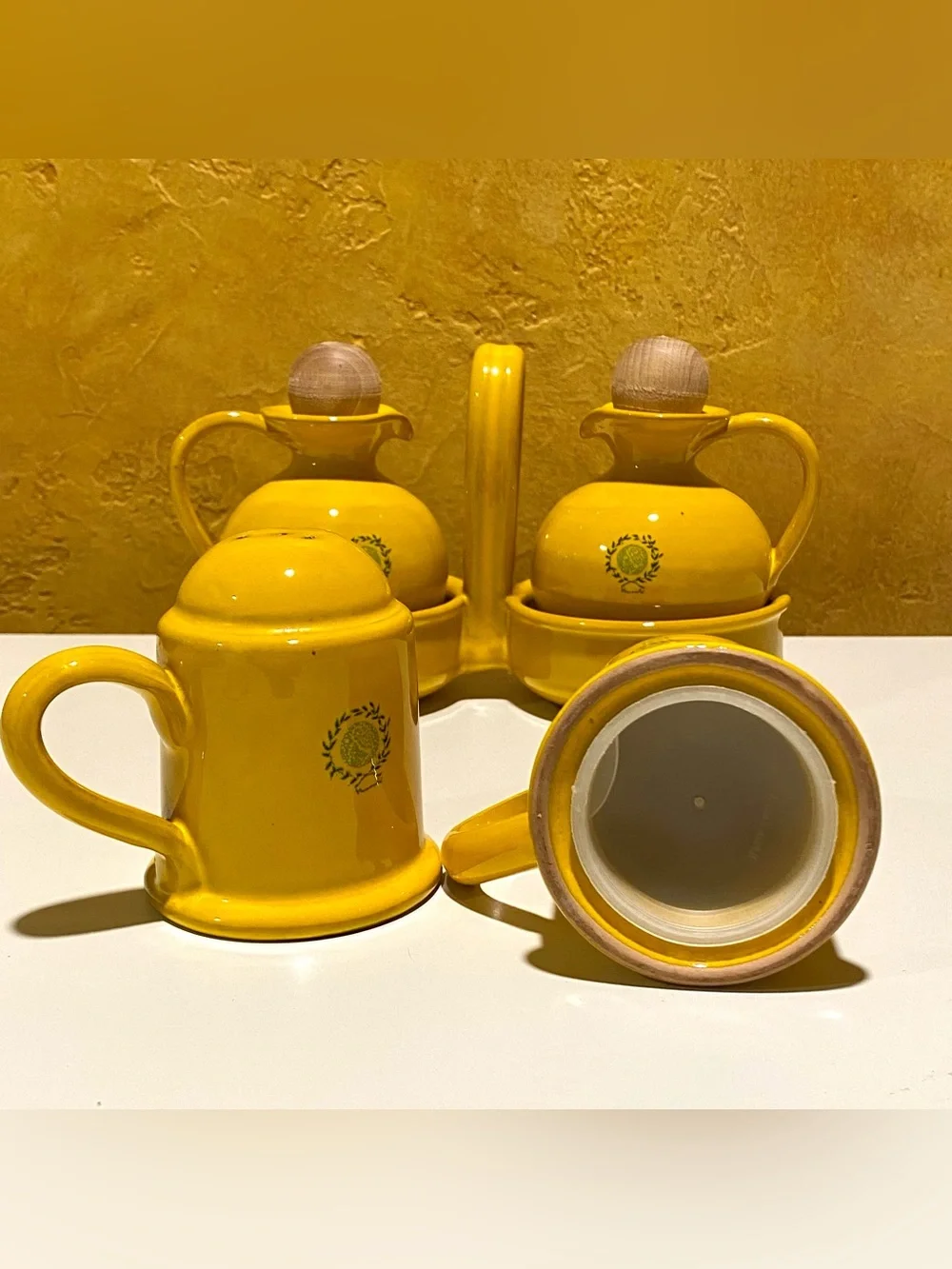 MAMMA RÓ CAMEO COLLECTION CERAMIC CRUET + SALT & PEPPER SHAKER SET, YELLOW
